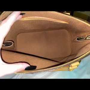 Louis Vuitton Alma PM